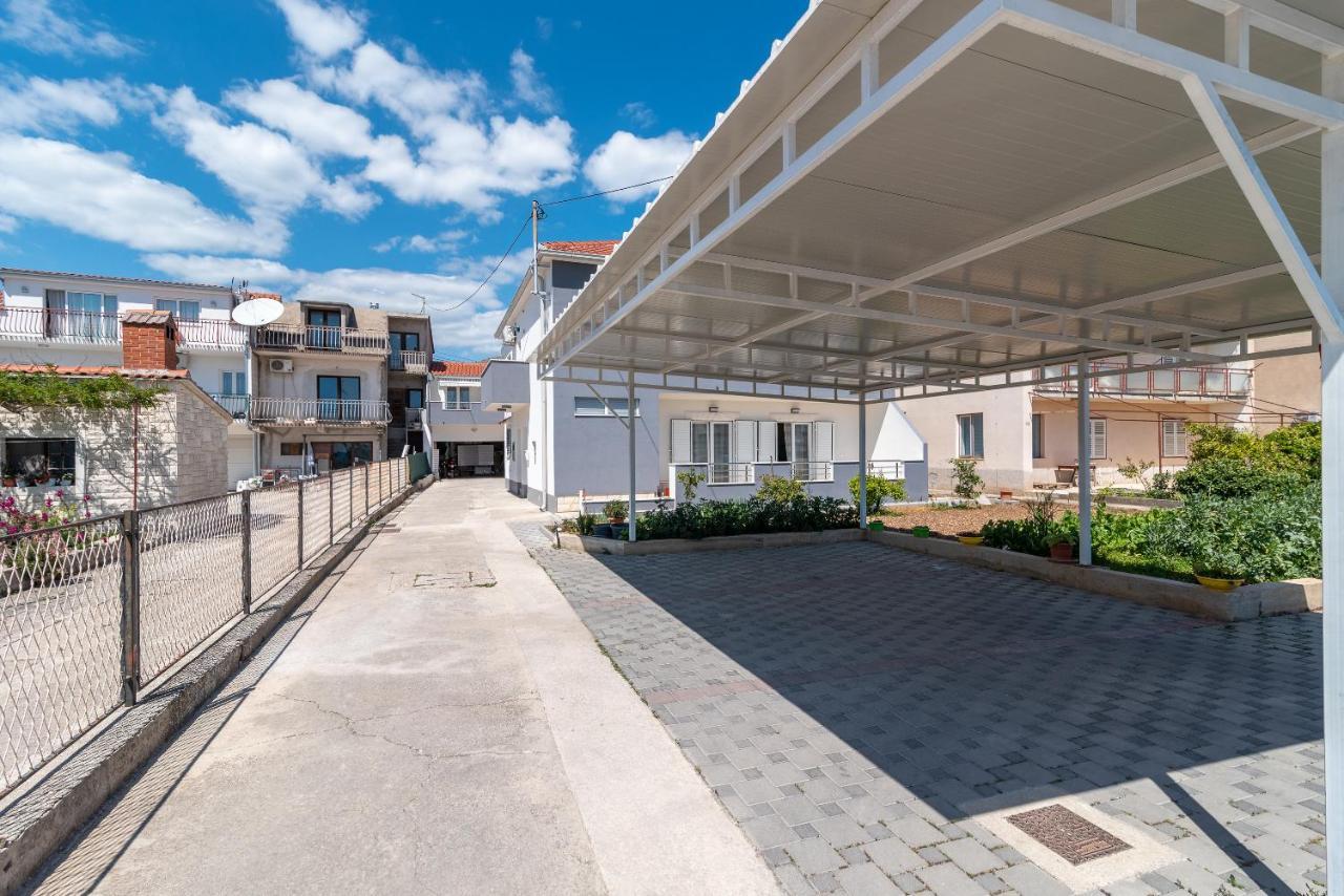 Apartment Roko Trogir Exterior photo